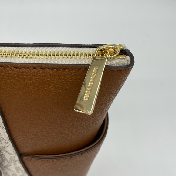 Michael Kors Charlotte Tote Bag Vanilla/Brown - Picture 8 of 13